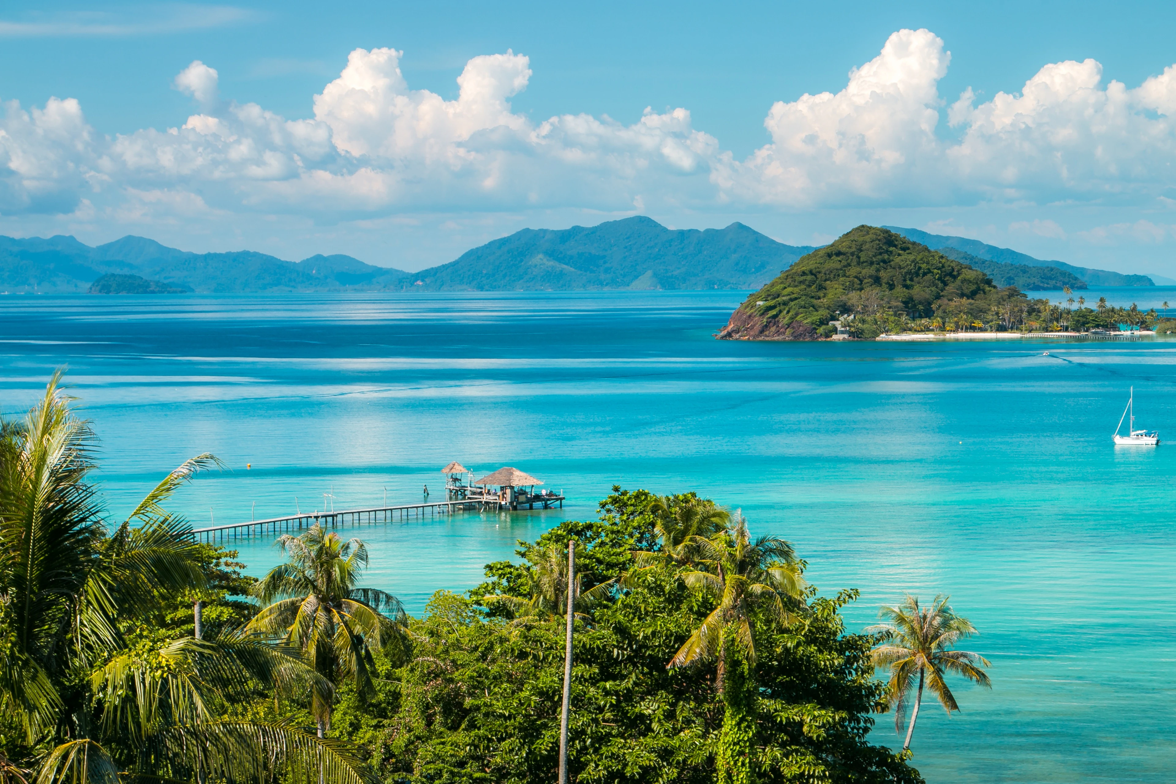 Luxury Private Catamaran (2 Engines) Transfer to Phi Phi Fullday Trip