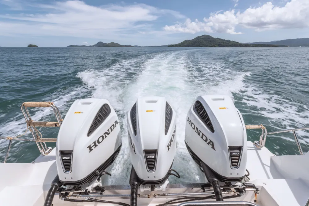 Private Speedboat Phi Phi + Koh Rok  (2 Day 1 Night Trip)