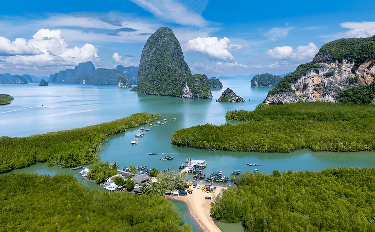 Private Power Catamaran Phi Phi + James Bond One Day Trip