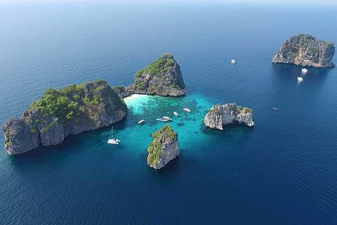 Private Catamaran Phi Phi + Koh Rok (2 Days 1 Night Trip)