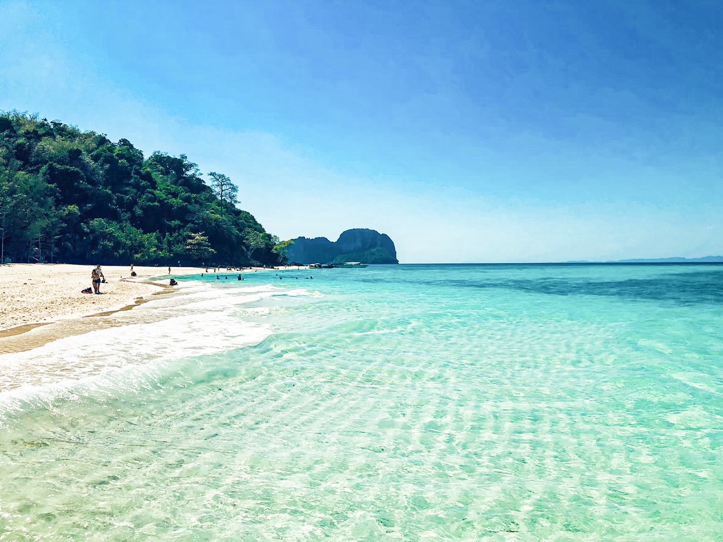Private Catamaran Phi Phi Bamboo + Khai (One Day Trip)