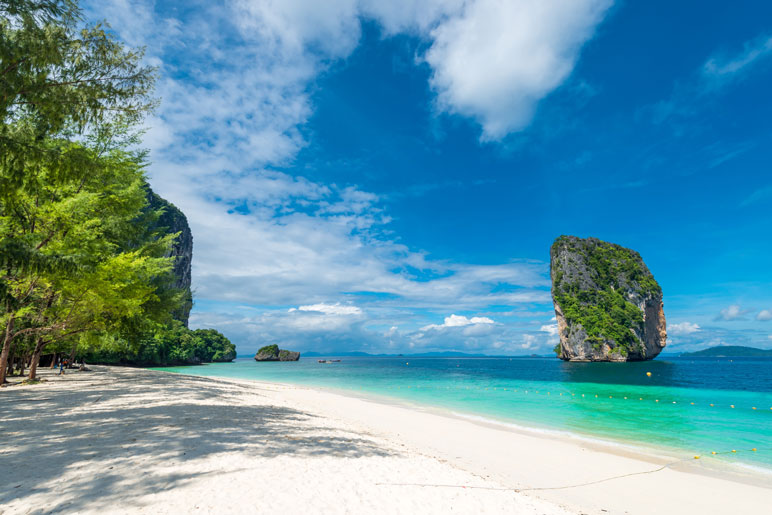 Private Catamaran Phi Phi + Krabi (Chicken + Poda) (One Day Trip)