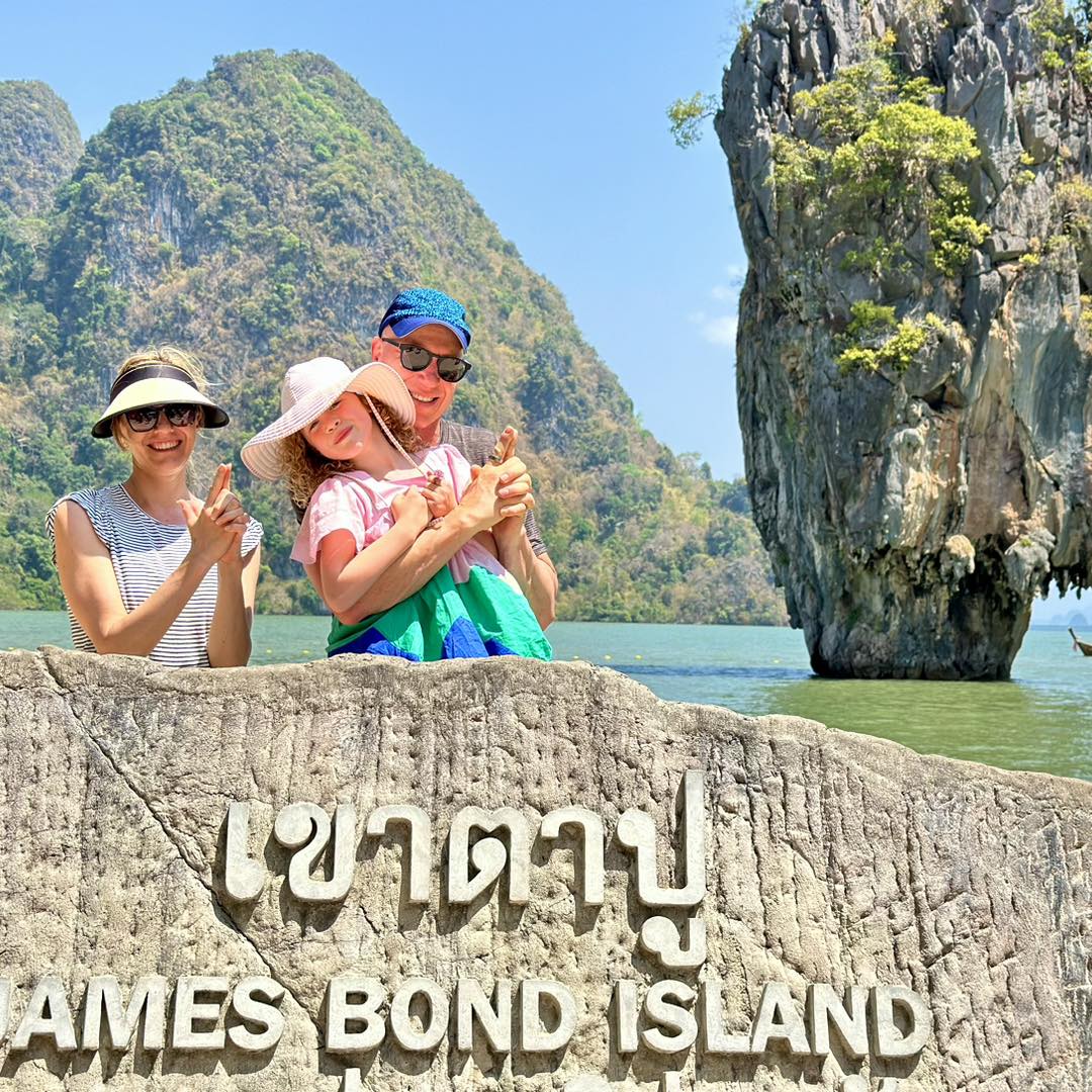 Premium Long tail Boat trip to 5 different Islands (Hong Krabi & Phang Nga Bay)